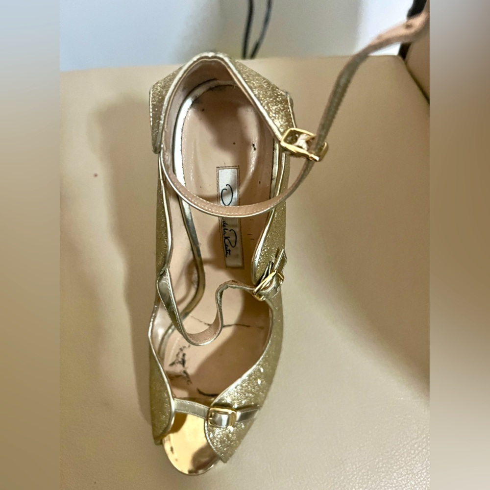 Oscar de la Renta Gold heels